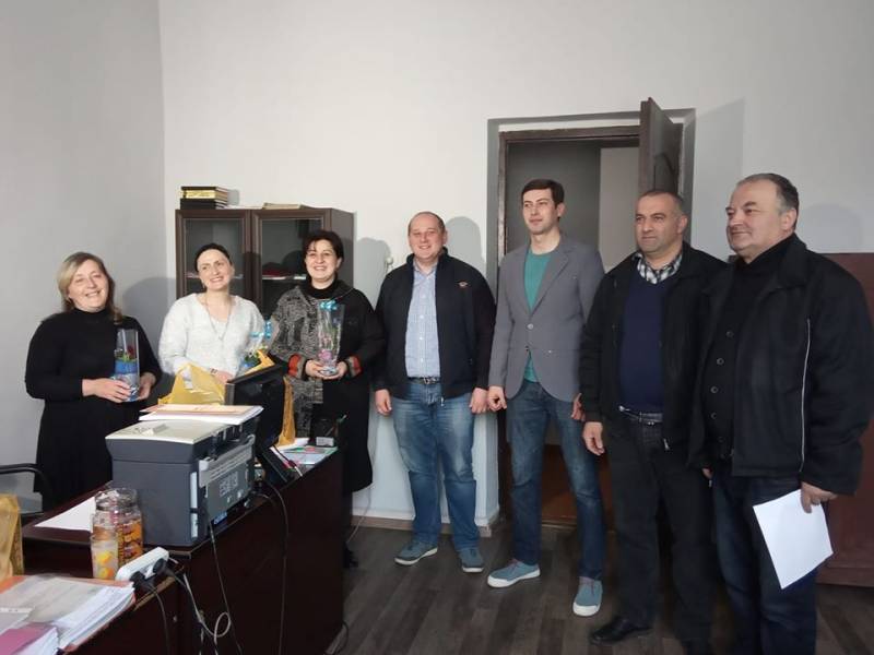 ცაგერის მერმა დედის დღე და გაზაფხულის დღესასწაულები მიულოცეს მრავალშვილიან დედებს...